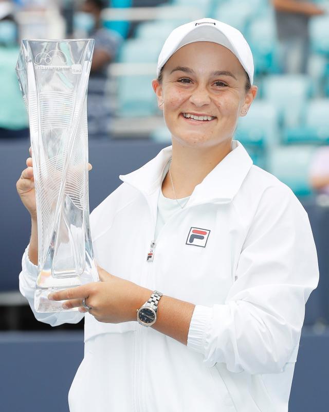 体育赛事-巴蒂卫冕迈阿密含金量十足 守住第一剑指红土赛季