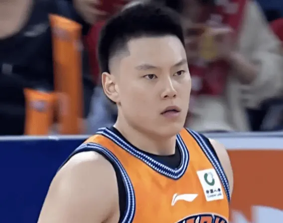 差距！上海半场三分18投12中&amp;amp;命中率66.7%，宁波仅为23.5%