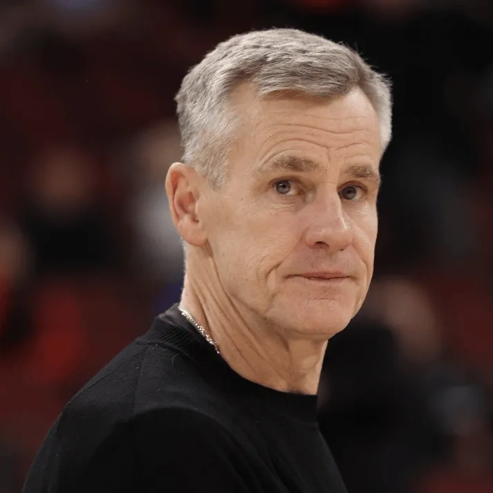 体育直播-Fischer：公牛不只想留下多诺万，甚至可能给他高层决定权